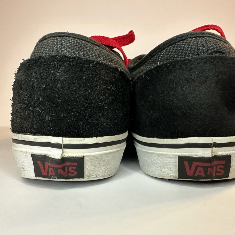 Vans - Picture 3 of 9